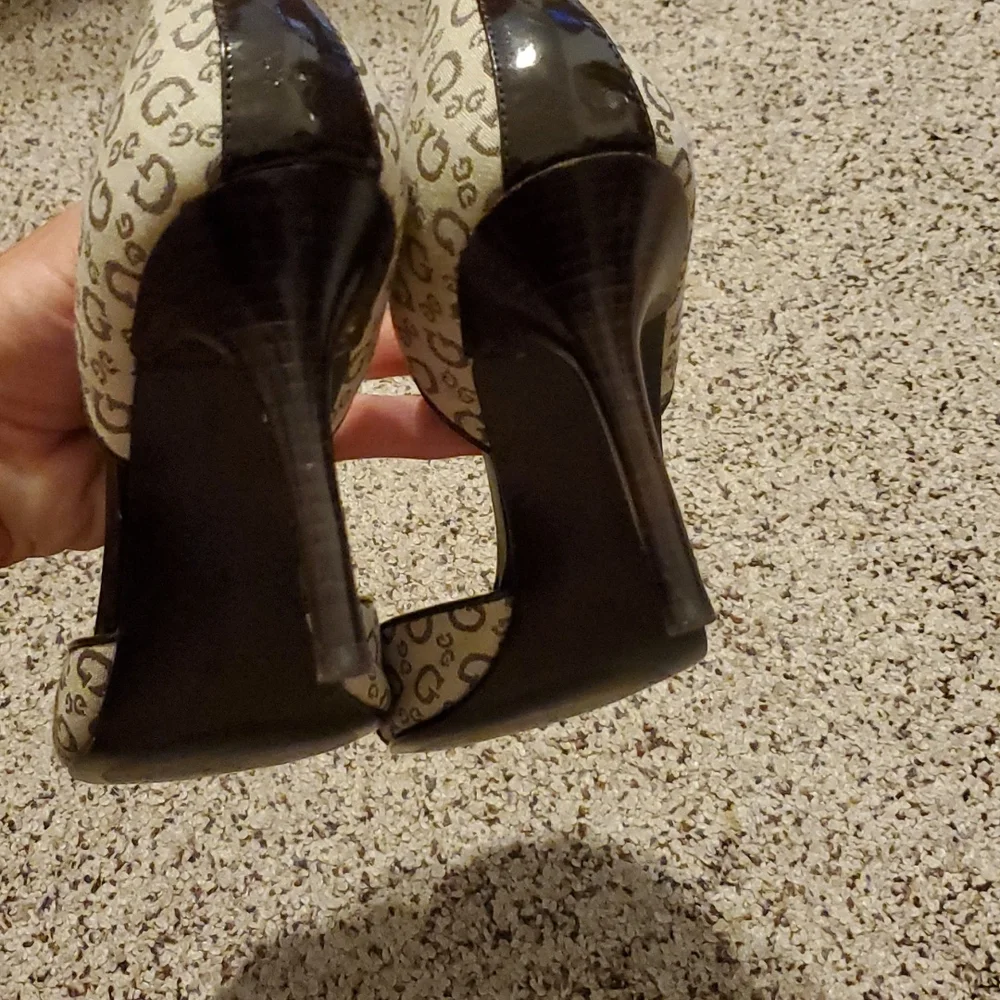 GUESS Signature Open Toe High Heel Shoes